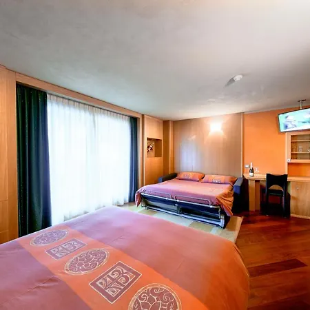 Hotel Ambrosini 4*