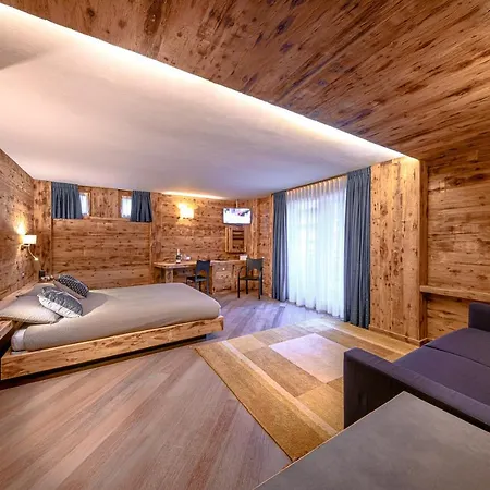 Hotel Ambrosini 4*